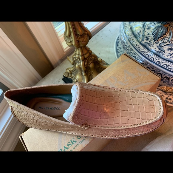 COPY - Ladies size 9, brand new, Trask loafers - Picture 2 of 7
